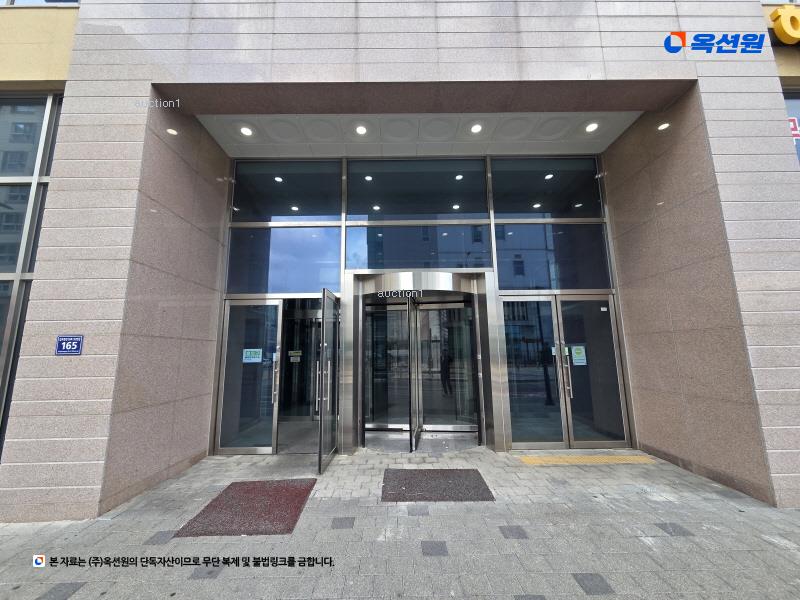 2025타경3826 경기도 김포시 김포한강10로133번길 165, 샹보르영무파라드김포한강 1동 3층 322호 아파트형공장 경매 이미지