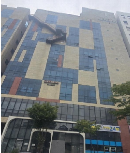 2025타경12106 경상남도 양산시 물금읍 부산대학로 126, 구분건물 8층 801호 근린상가 경매 이미지