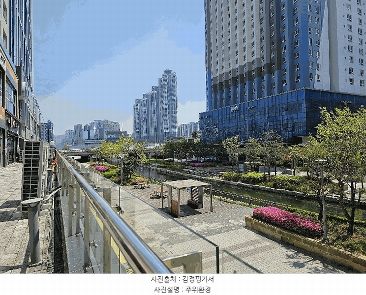 2025타경1020 인천광역시 서구 청라한내로100번길 8-28(청라동), 청라레이크봄 1층 112호 근린상가 경매 이미지