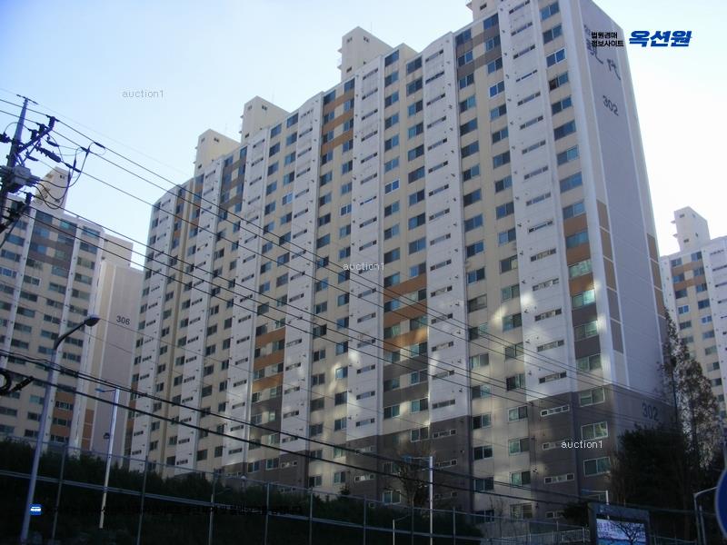2026타경10246 충청남도 천안시 동남구 서부대로 226-11, 향촌현대아파트 304동 10층 1005호 아파트[공급28평형] 경매 이미지