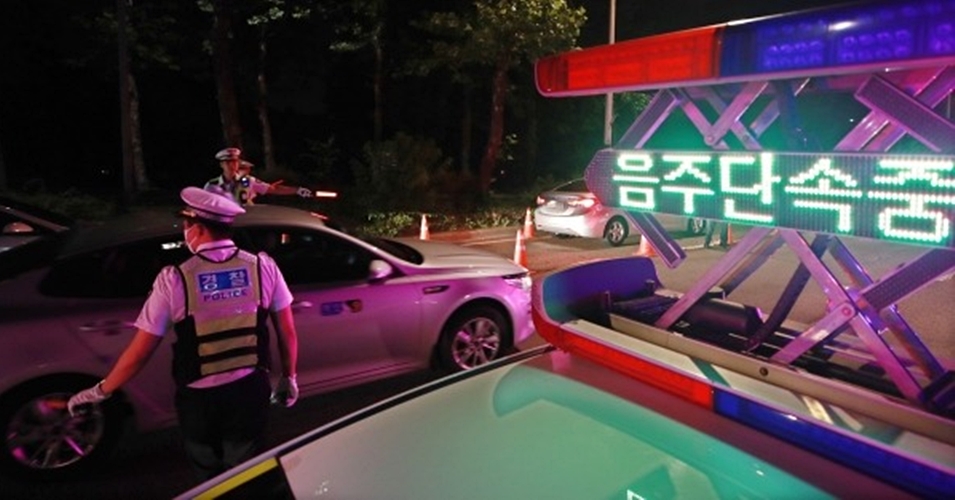 '제2윤창호법' 시행 첫 날, 면허 정지로 극단적 선택한 60대 구조