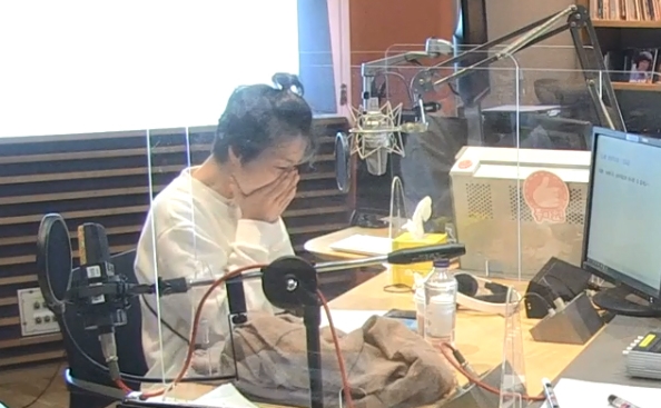 박지선 비보에 결국 '두시의 데이트' 생방송 중단한 안영미