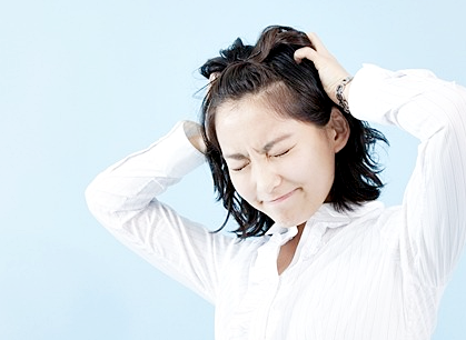 자고 있었는데 여자친구가 빡쳐서 뺨을 때리게 된 썰