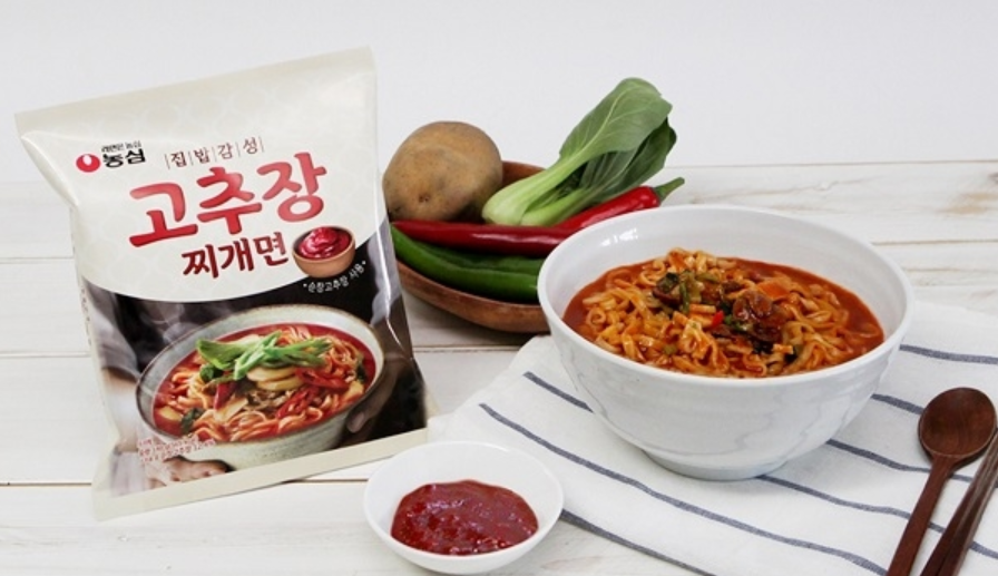 농심 '집밥감성 고추장찌개면'으로 새로운 매콤함 도전