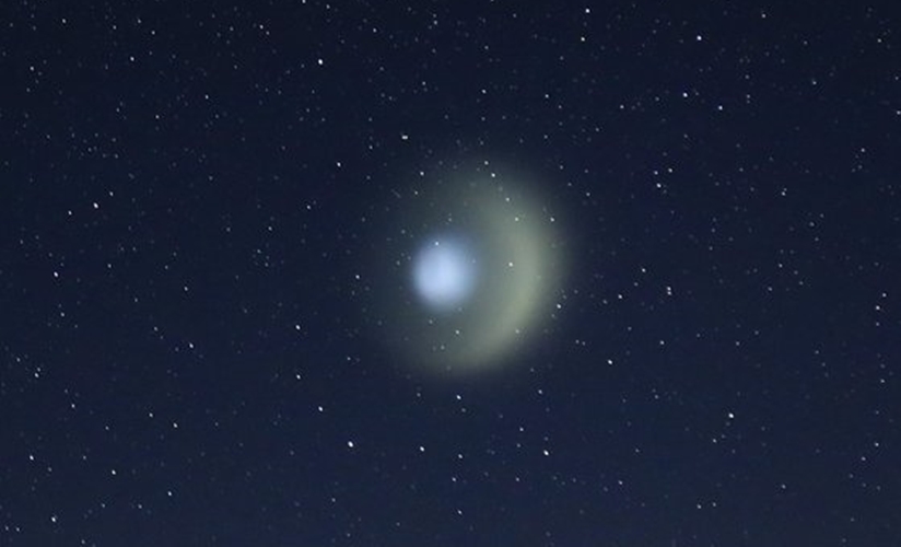 지리산 하늘에 뜬 UFO 추정 물체? 10분간 발광한 후 사라져